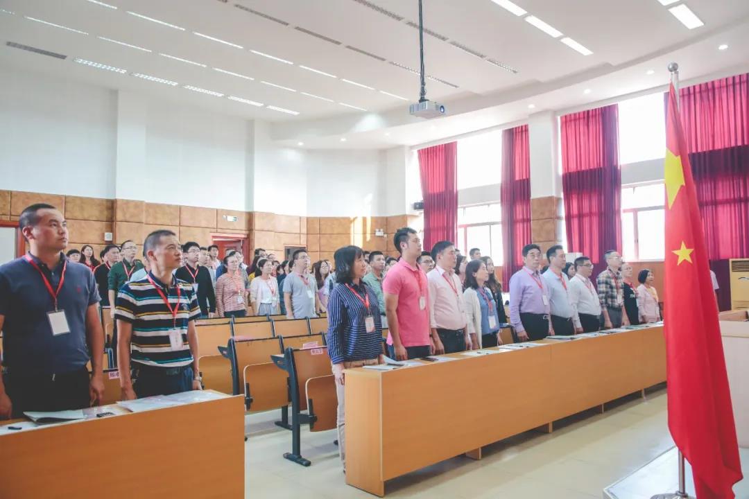 Strong winds fill the sails, development is timely | The first meeting of our school's 2nd Staff Congress