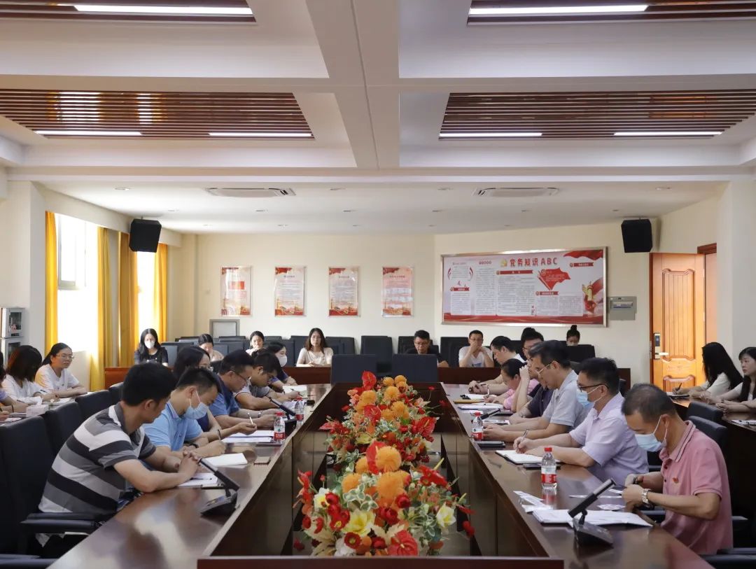 Shunde Wonder School: duty reports present the answer sheet, uniting hearts for a new journey